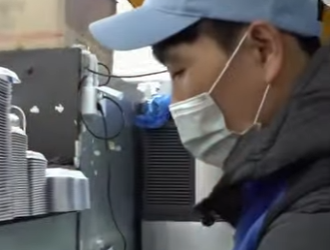 C2101011 Sneaky stray cat infiltrates supermarket feasts on seafood while (Part 2)