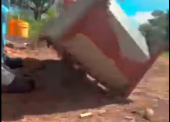 I2401008 Mama thought they be safe there Bless kin (Part 2)