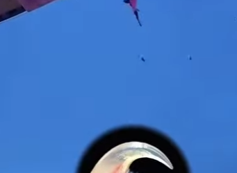 V2802009 el verdadero gatito volador (Parte 2)