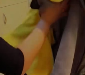 R2804006 The woman rescued the poor puppy from the flood and adopted it (Part 2)