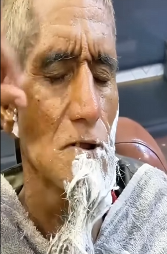 X3005016 Shaving the homeless man’s 15 year old beard (Part 2)